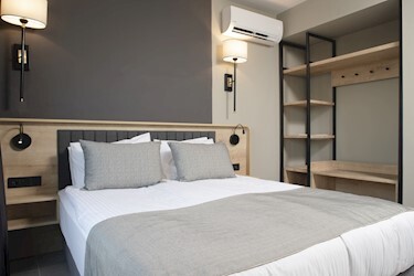 Comfort Family Room 2